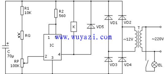 采用功率开关自动控制路灯电路图