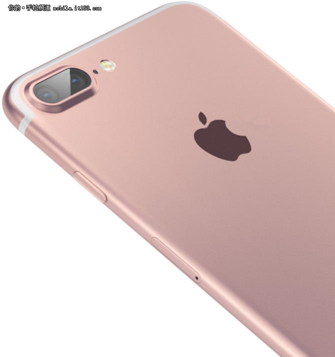 iphone 7 的諜照,並顯示該機採用了雙鏡頭設計,而且在背面下方還出現